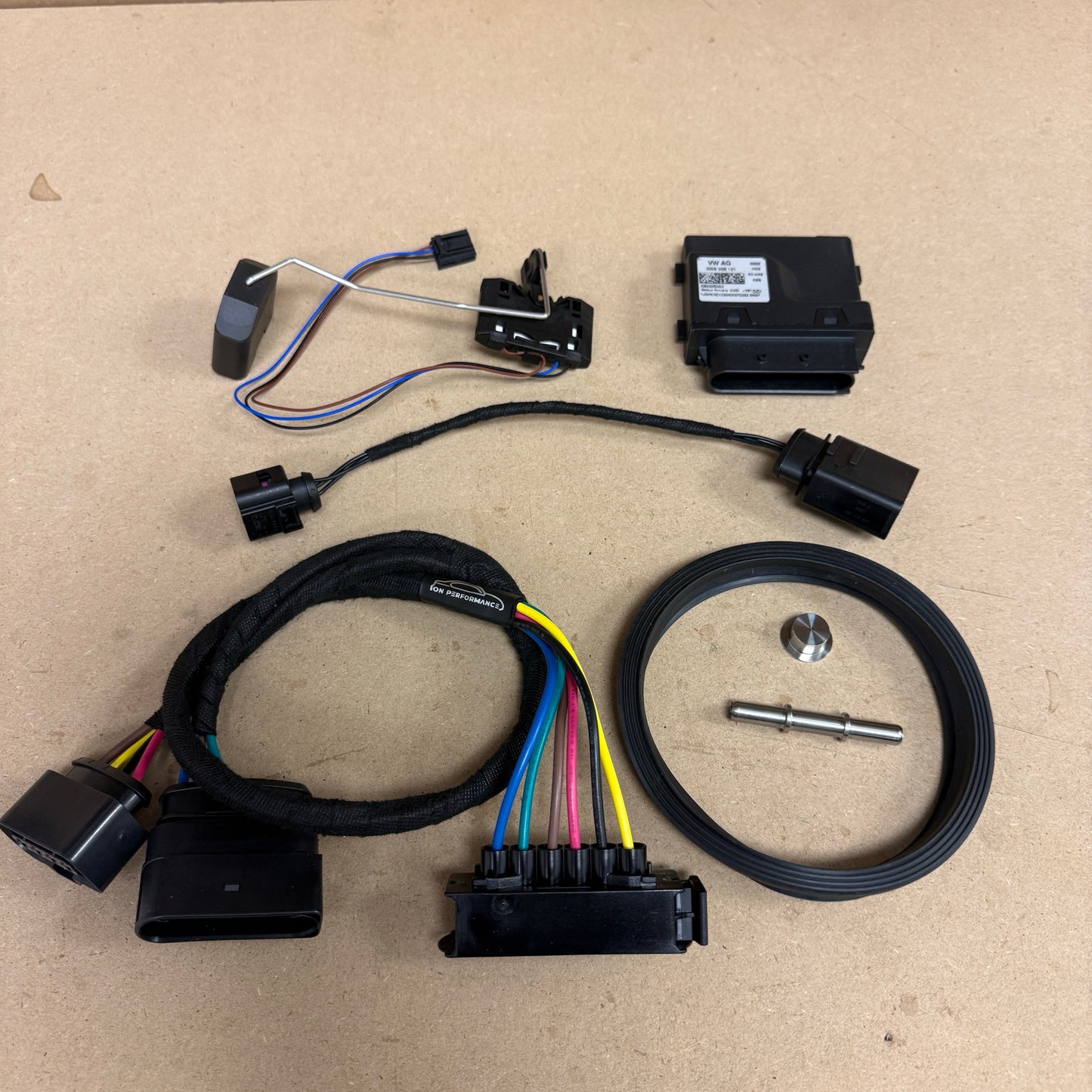 FWD - MQB Brushless Pump Hardware and Harness Kit (Braided Harness Sleeve)